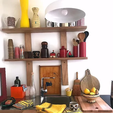 Duplex With Vintage Decor, Private Garden Terrace Vakantiehuis