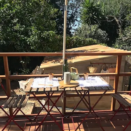 Duplex With Vintage Decor, Private Garden Terrace Vakantiehuis
