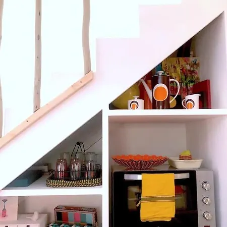 Vakantiehuis Duplex With Vintage Decor, Private Garden Terrace Hyères